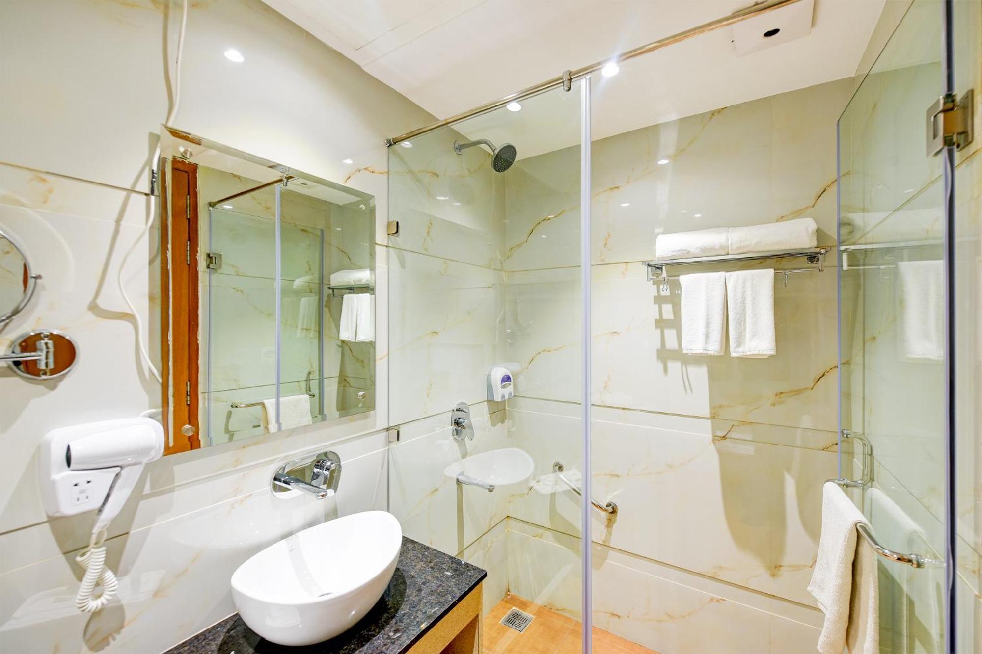 Classio Royale By Io Hotels Near Golden Temple Amritsar Zewnętrze zdjęcie