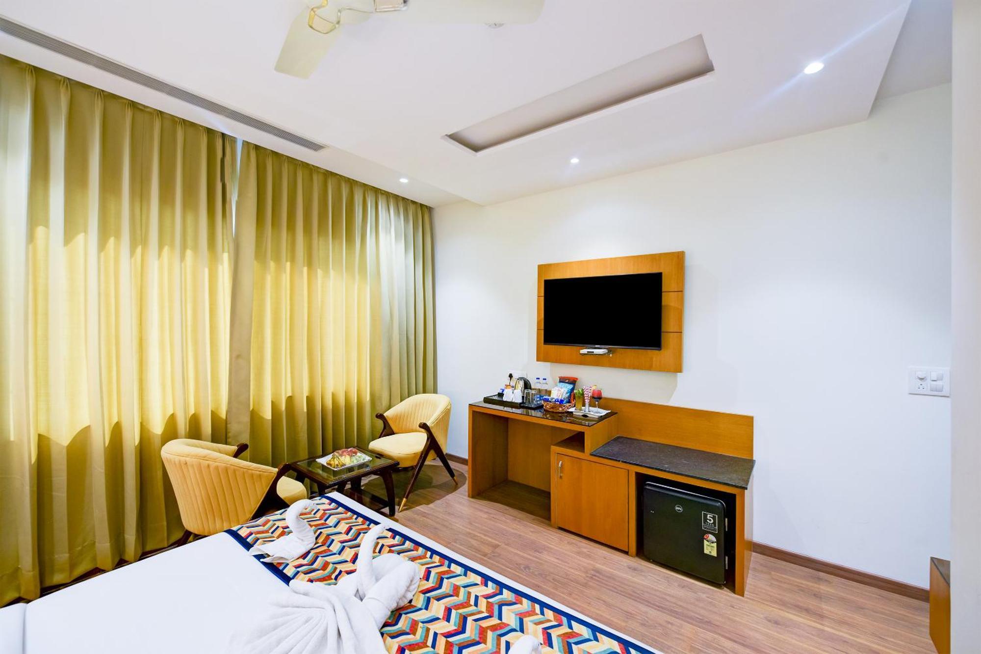 Classio Royale By Io Hotels Near Golden Temple Amritsar Zewnętrze zdjęcie